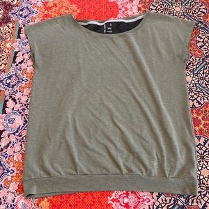 Women’s Arc’Teryx travel shirt